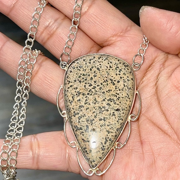 Beautiful Large Dalmatian Jasper Pendant Necklace 15” - 17” - Picture 6 of 10
